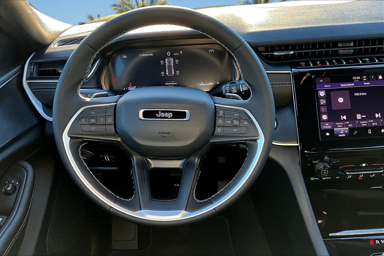 Thumbnail: 2025 Jeep Grand Cherokee - 14