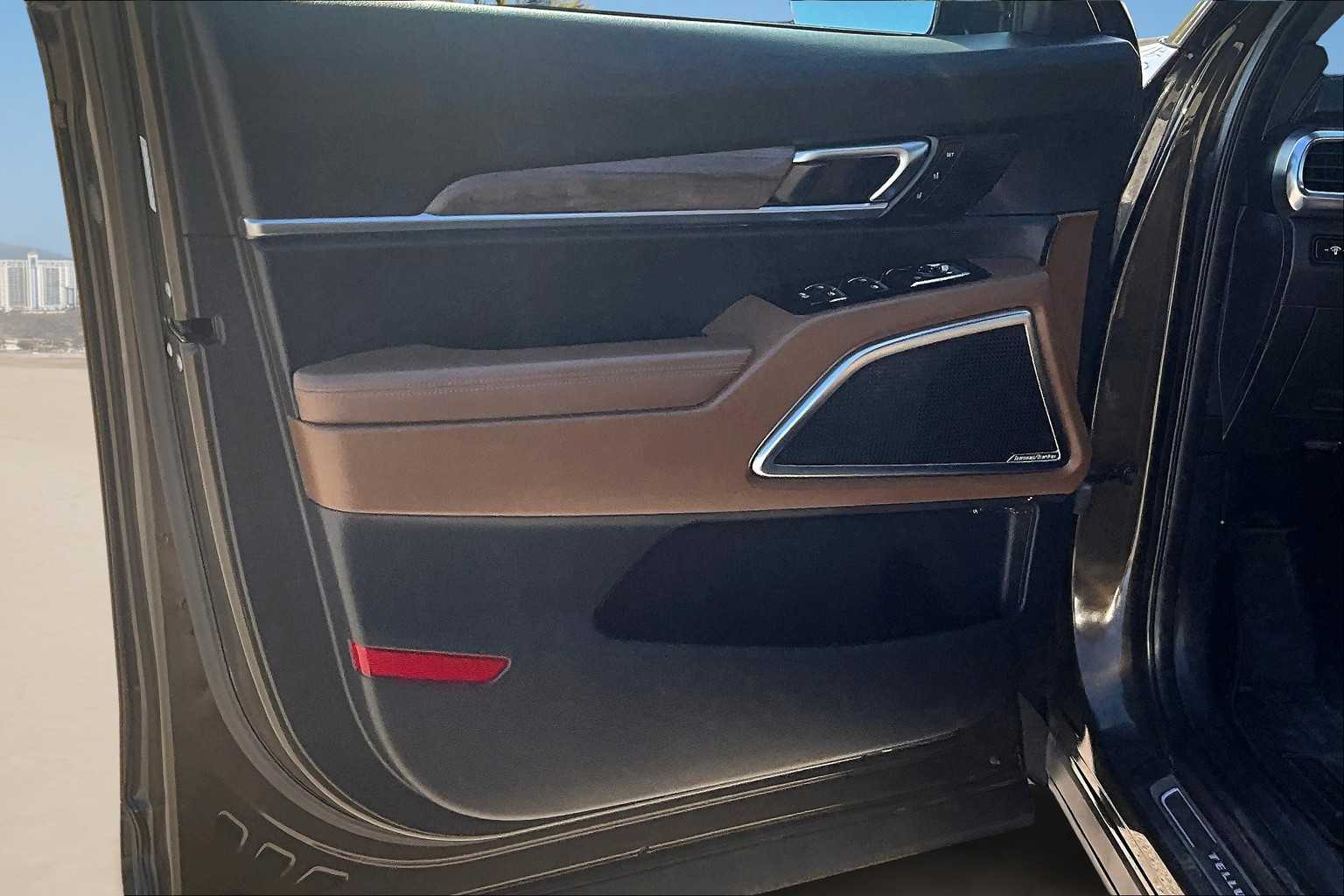 Thumbnail: 2021 Kia Telluride - 28