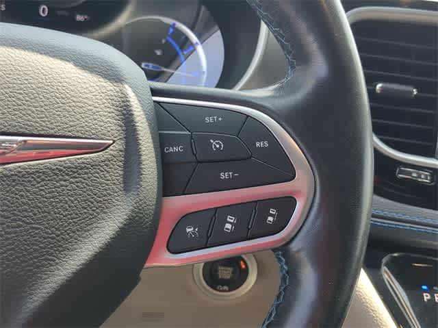 Thumbnail: 2021 Chrysler Pacifica - 24