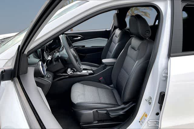 Thumbnail: 2025 Chevrolet Trax - 7