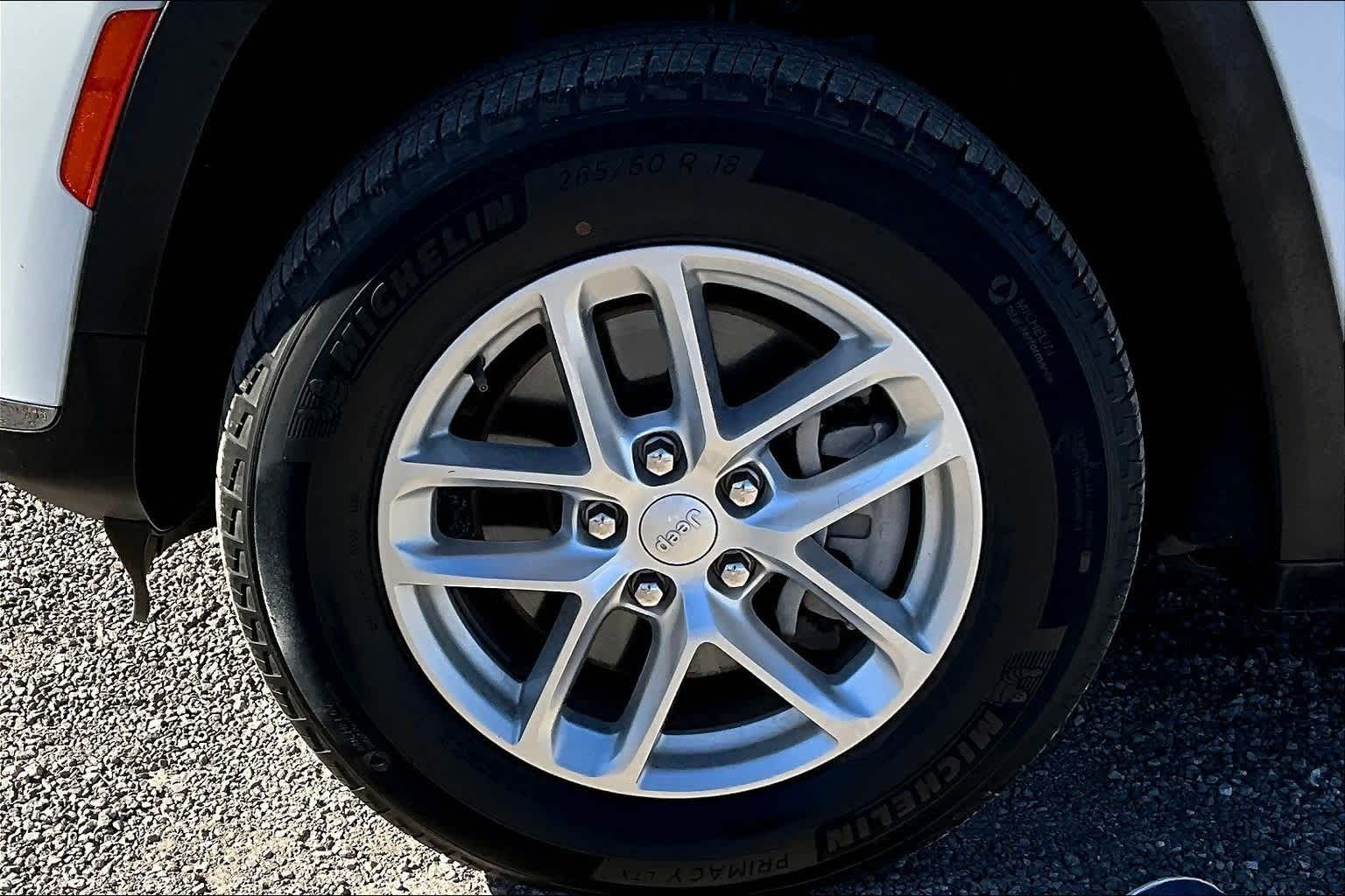 Thumbnail: 2023 Jeep Grand Cherokee - 34