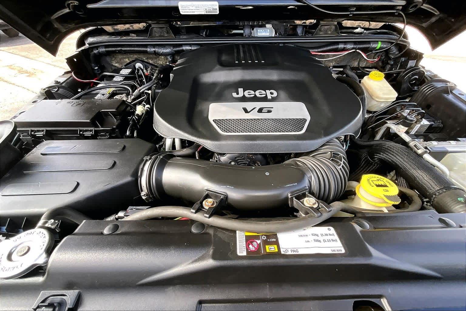 Thumbnail: 2015 Jeep Wrangler - 8