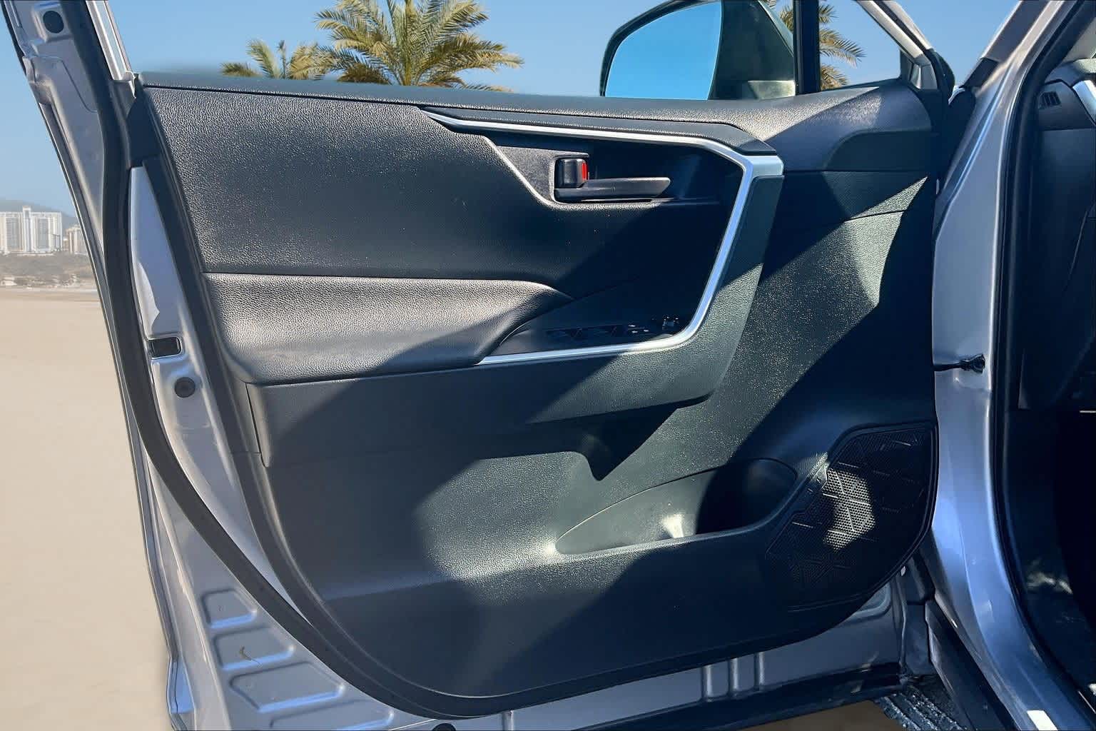 Thumbnail: 2019 Toyota RAV4 - 25