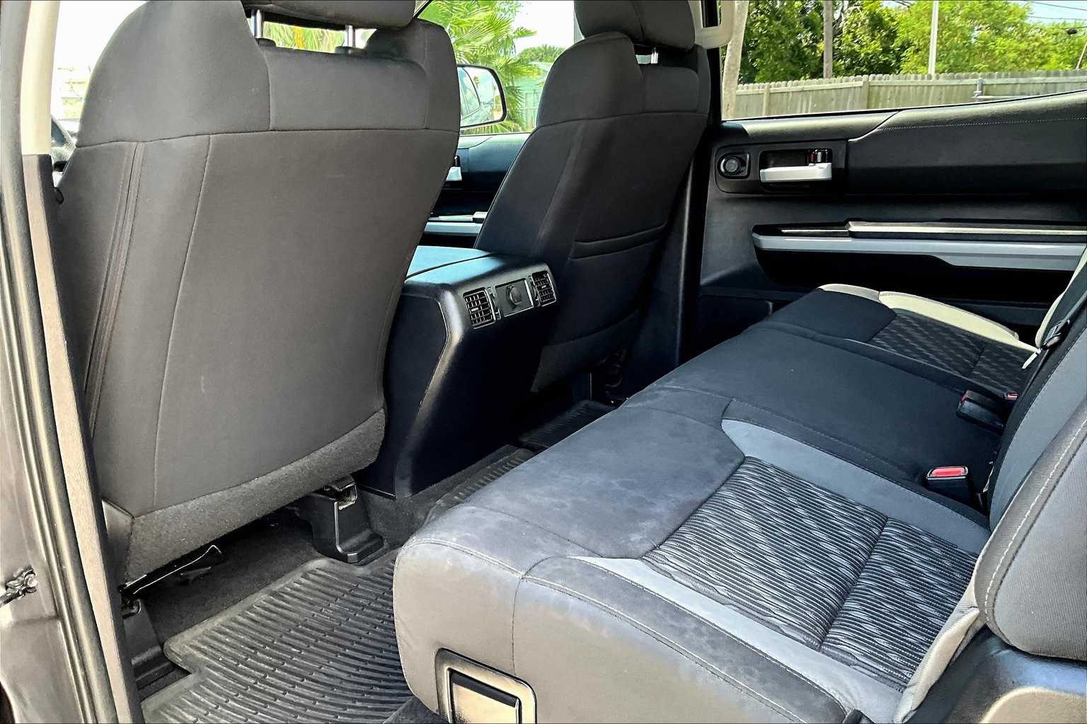 Thumbnail: 2019 Toyota Tundra - 11