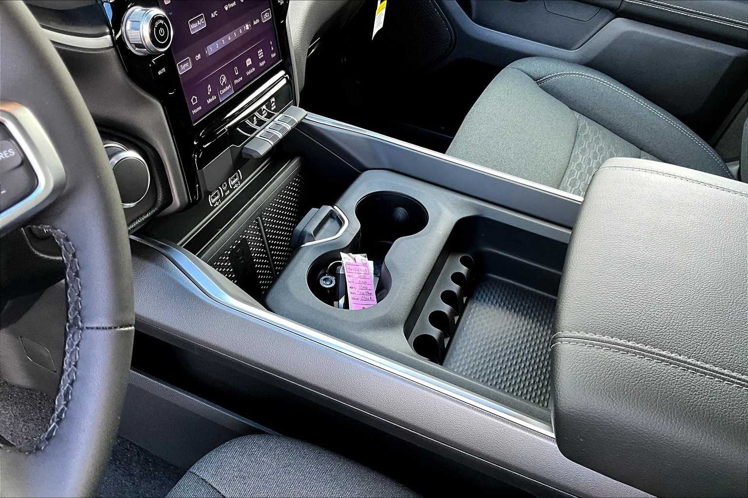 Thumbnail: 2026 RAM 1500 - 17