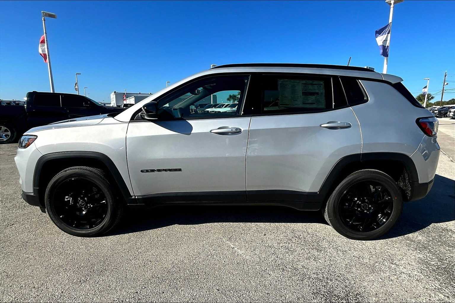 Thumbnail: 2026 Jeep Compass - 3