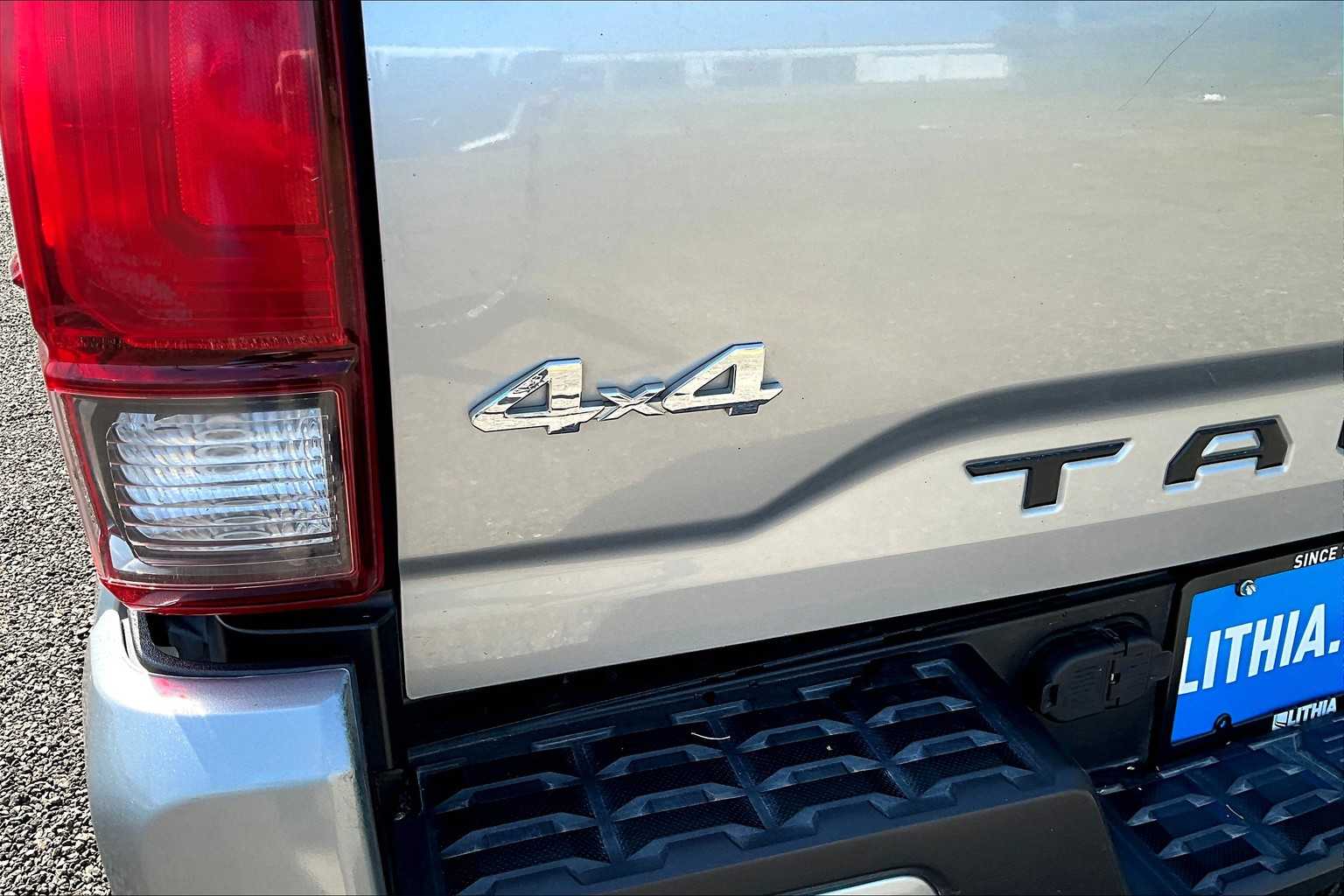 2023 Toyota Tacoma SR 6