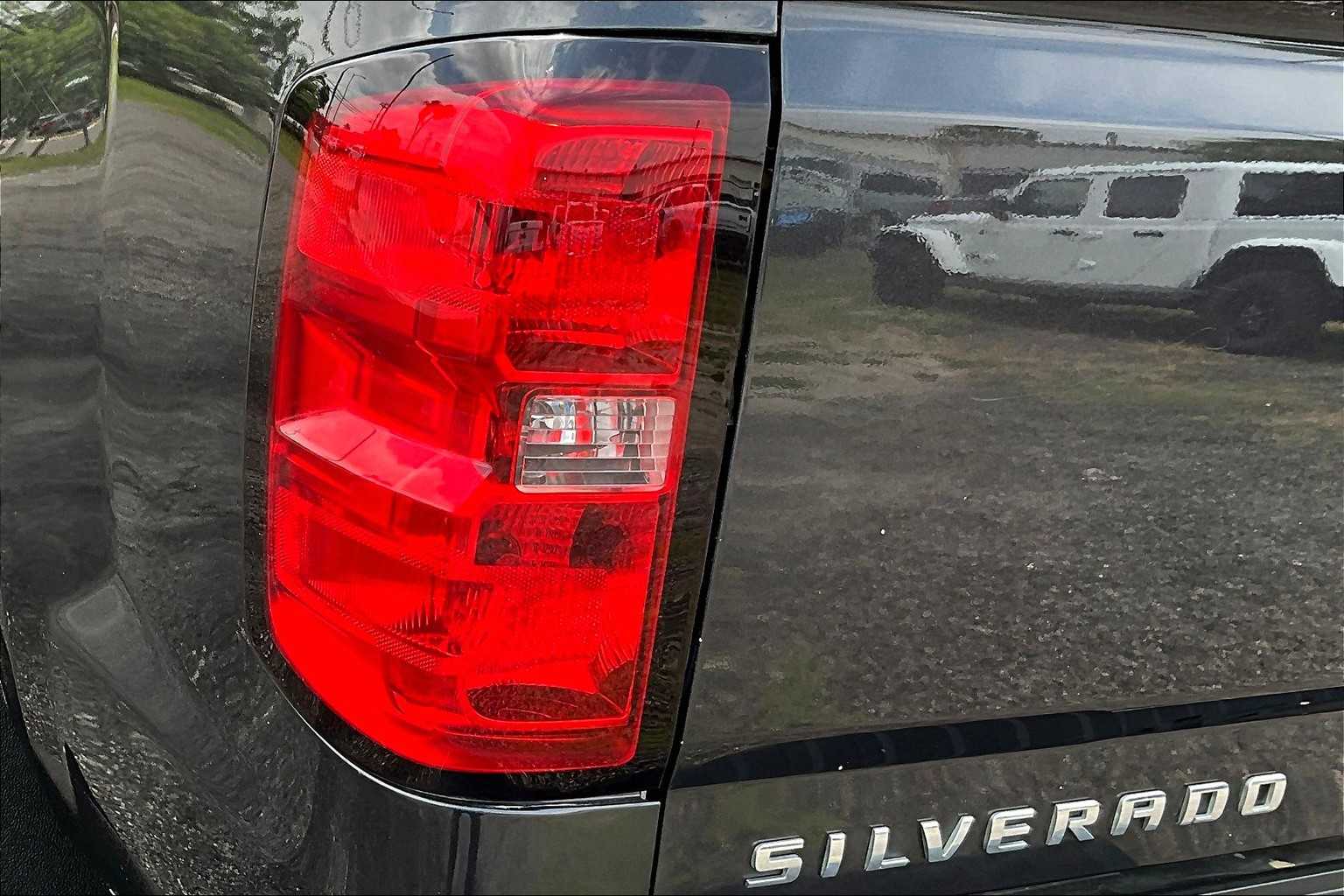 Thumbnail: 2015 Chevrolet Silverado 3500 - 31