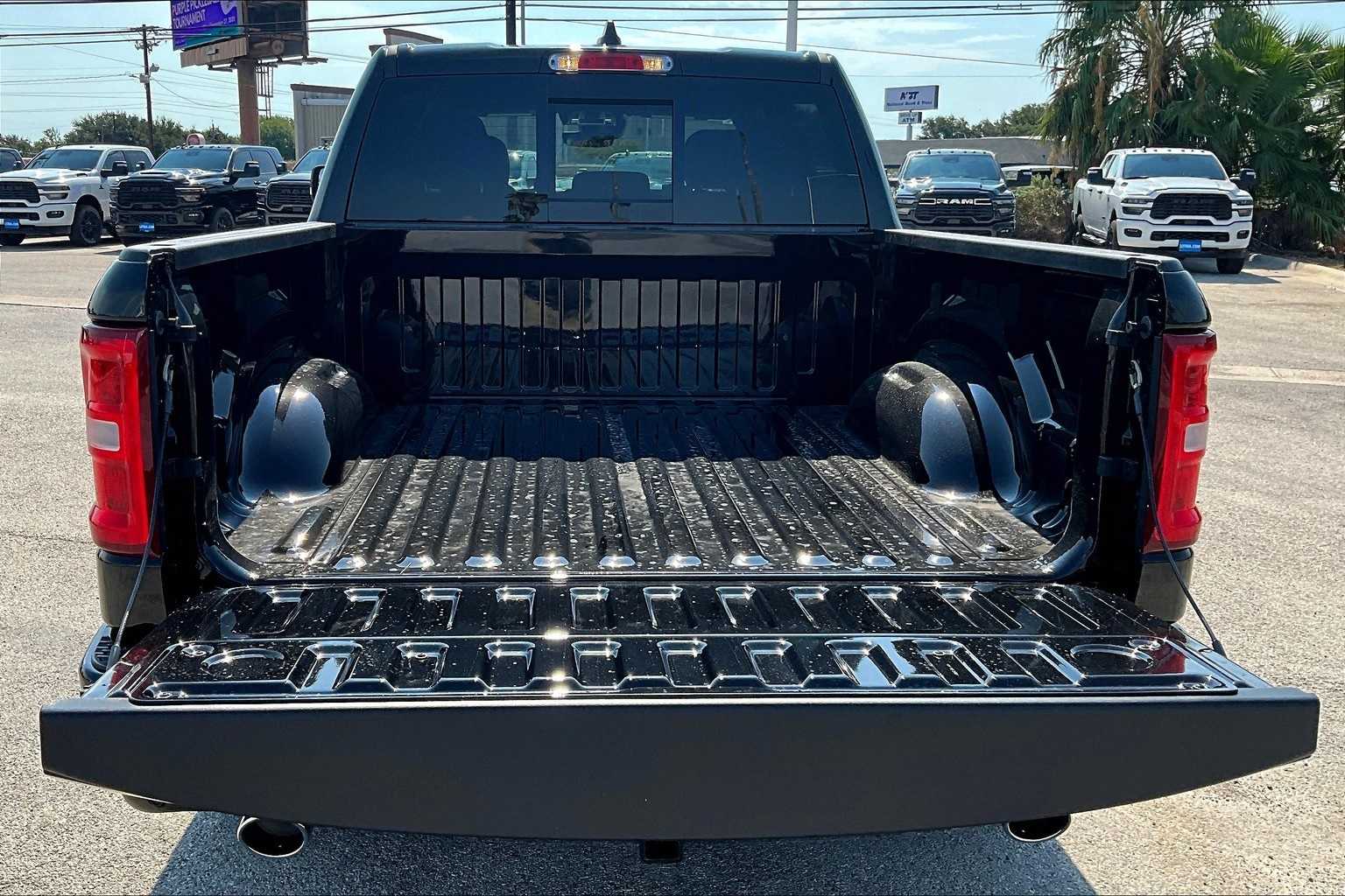 Thumbnail: 2026 RAM 1500 - 19