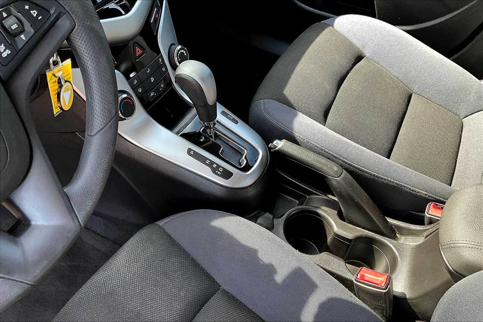 Thumbnail: 2015 Chevrolet Cruze - 17