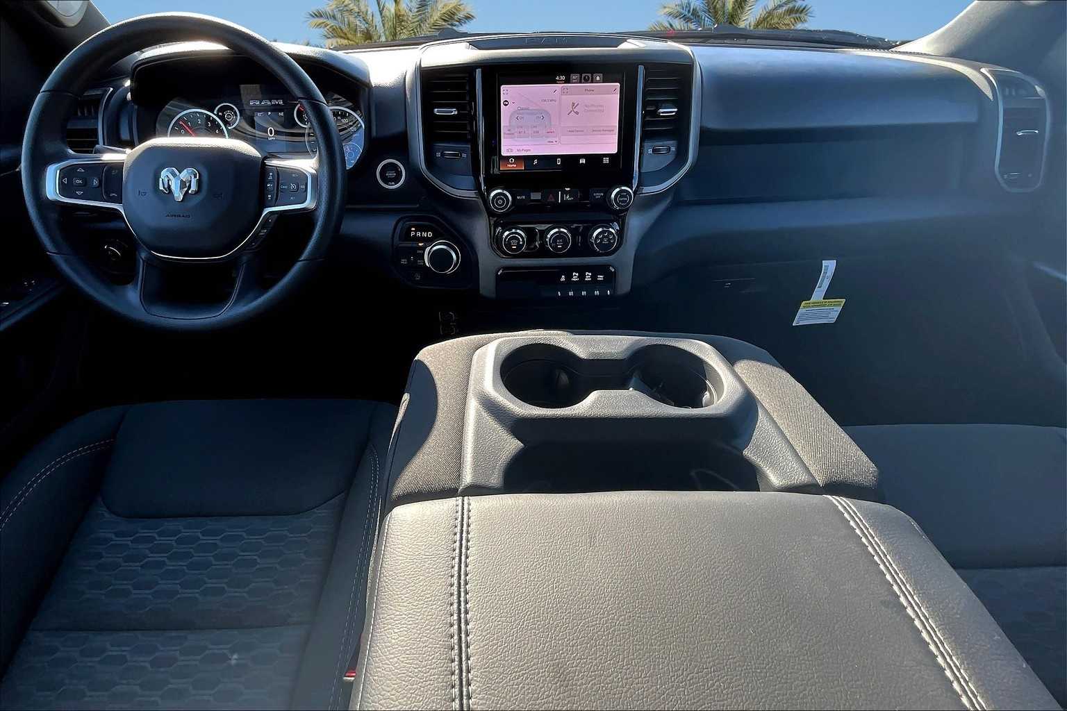 Thumbnail: 2025 RAM 1500 - 9