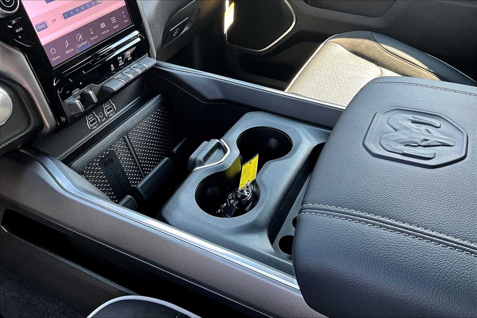 Thumbnail: 2026 RAM 1500 - 17