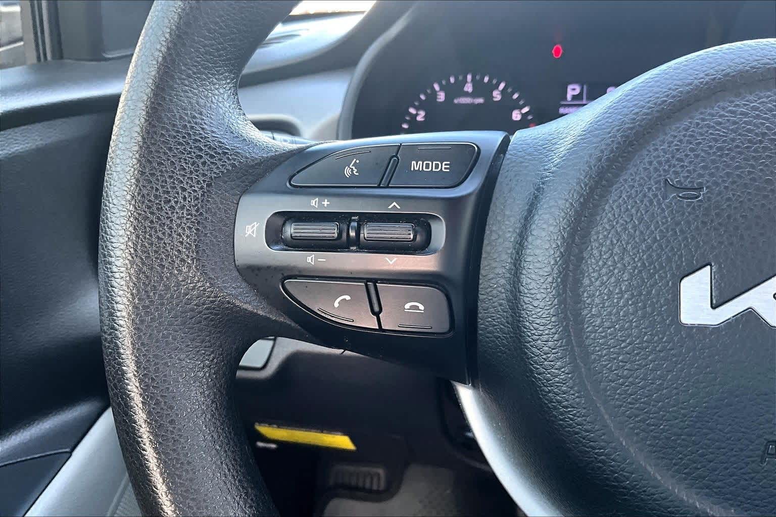 Thumbnail: 2023 Kia Rio - 22