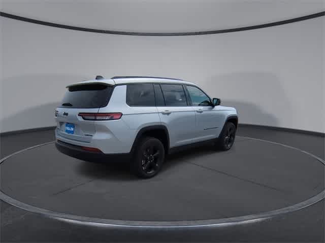 Thumbnail: 2025 Jeep Grand Cherokee - 8
