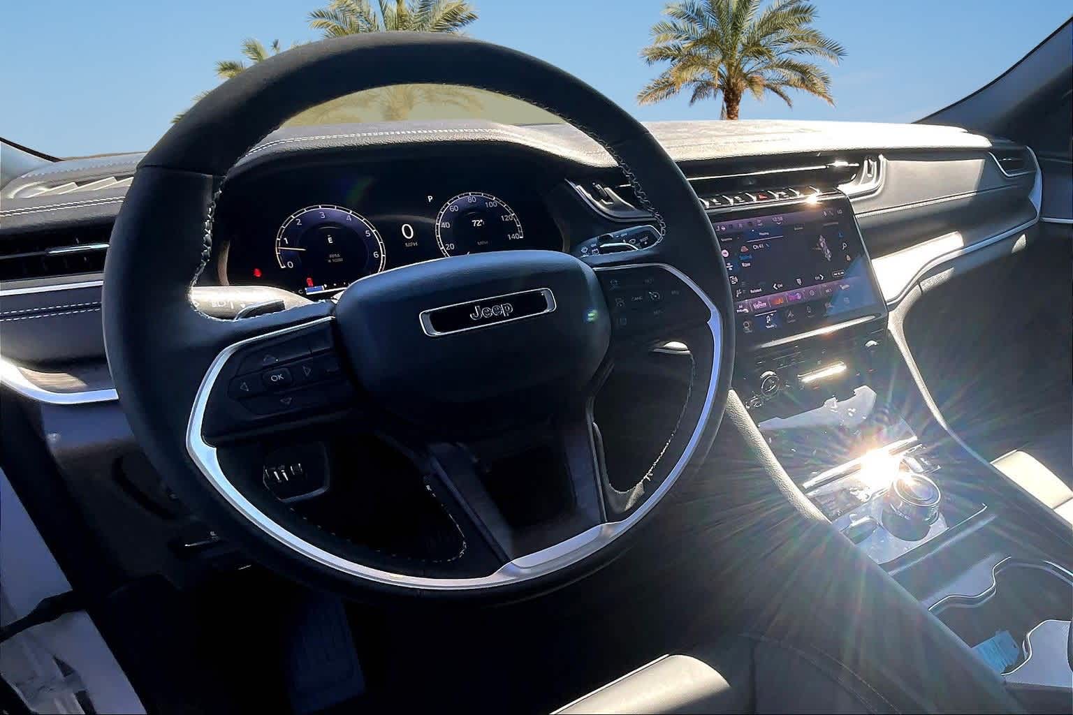 Thumbnail: 2025 Jeep Grand Cherokee - 10