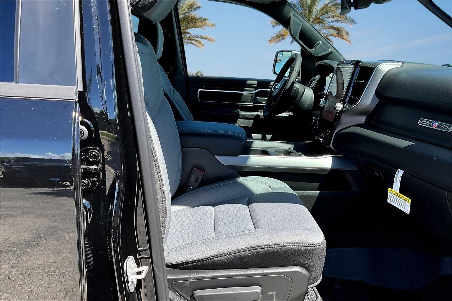 Thumbnail: 2026 RAM 1500 - 14