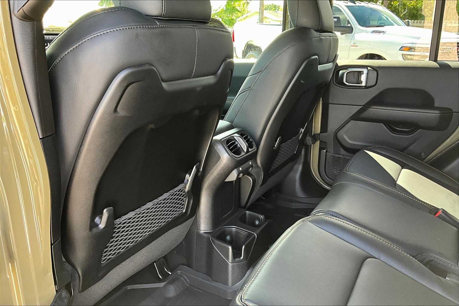 Thumbnail: 2025 Jeep Gladiator - 11