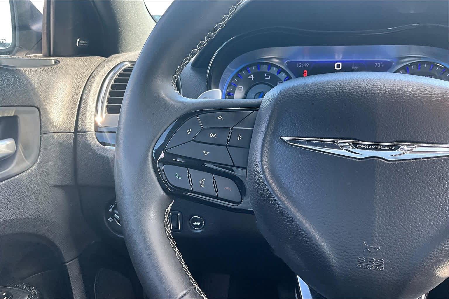 Thumbnail: 2023 Chrysler 300 - 22