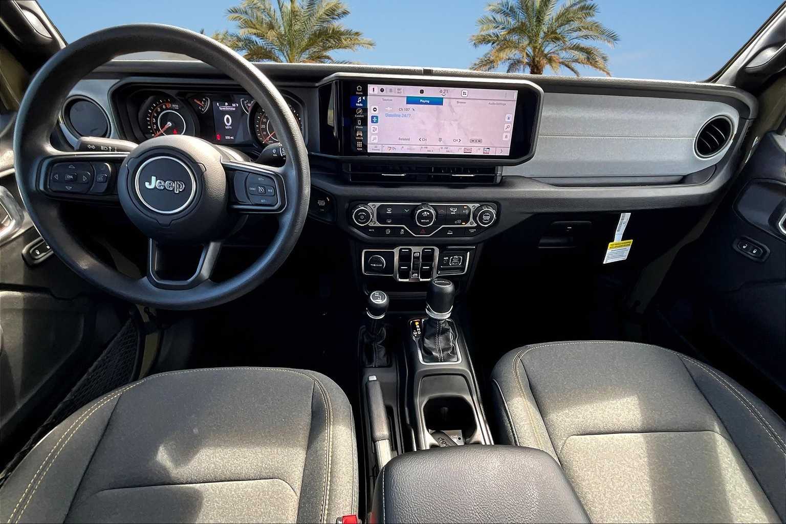Thumbnail: 2025 Jeep Gladiator - 9