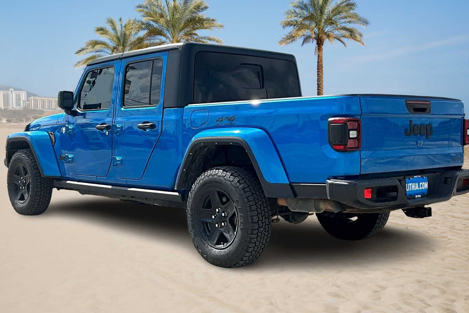 Thumbnail: 2021 Jeep Gladiator - 4