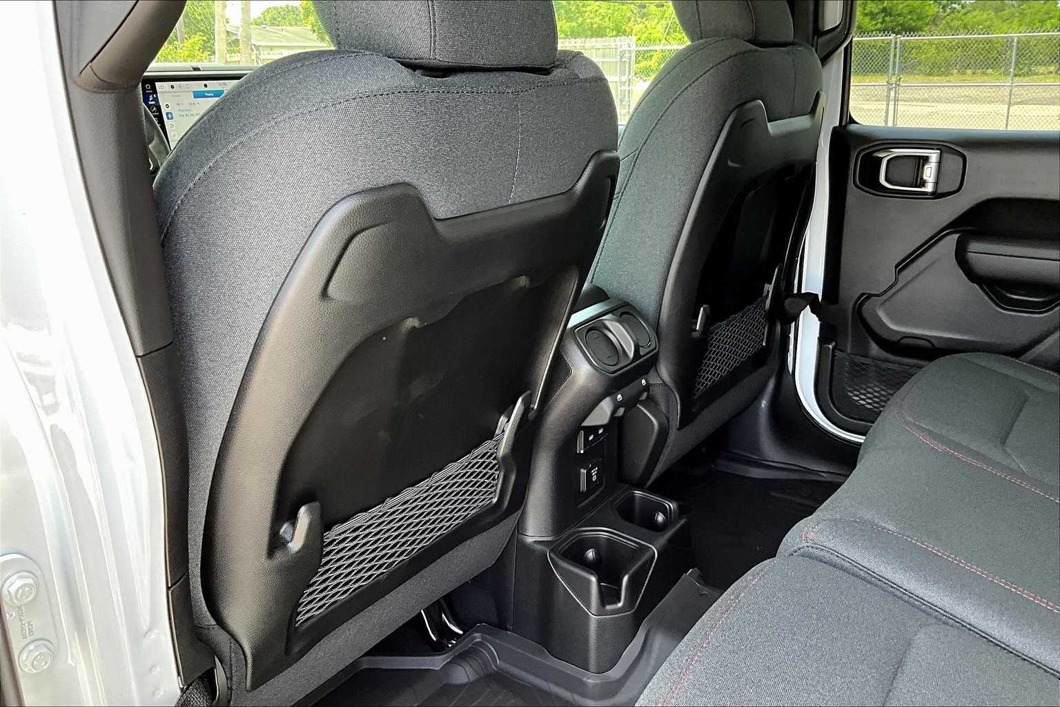 Thumbnail: 2025 Jeep Wrangler - 12