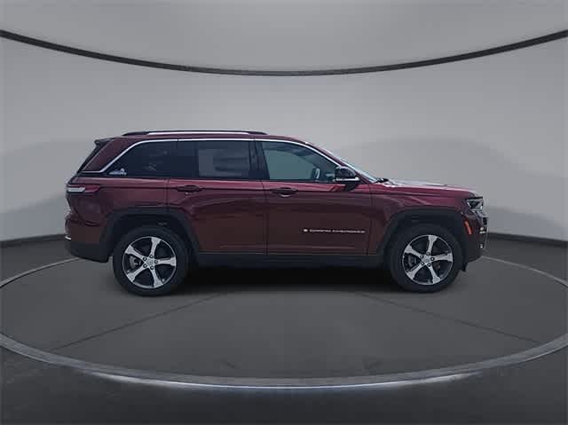 Thumbnail: 2024 Jeep Grand Cherokee - 9