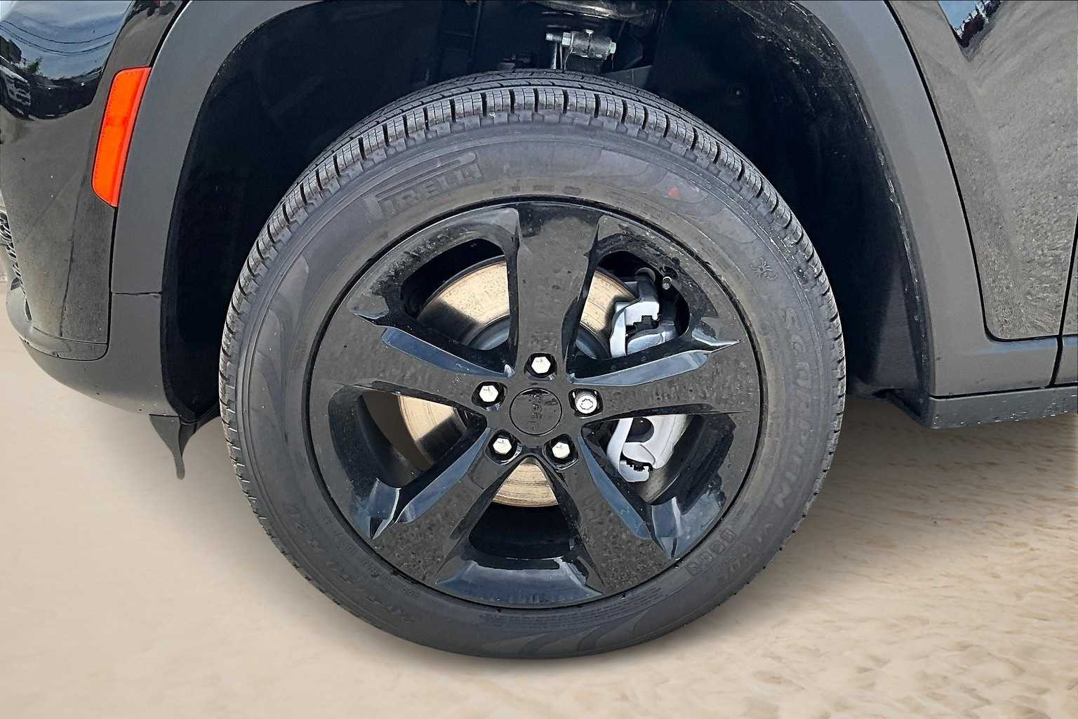 Thumbnail: 2025 Jeep Grand Cherokee - 8