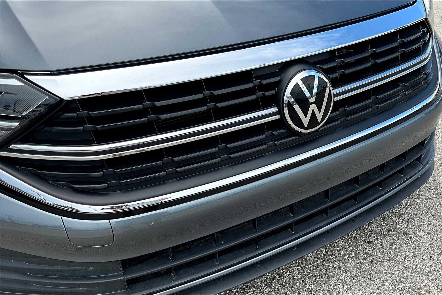 Thumbnail: 2024 Volkswagen Jetta - 32