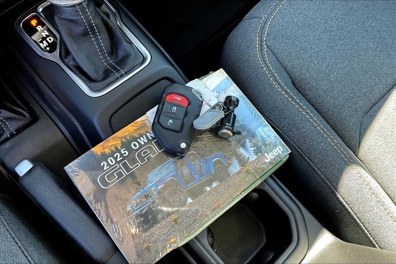 Thumbnail: 2025 Jeep Gladiator - 19