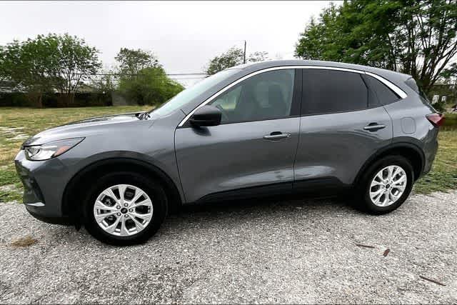 Thumbnail: 2023 Ford Escape - 3