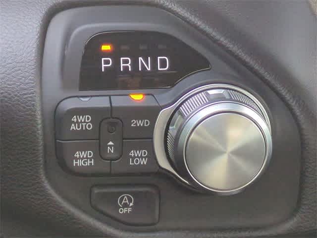 Thumbnail: 2025 RAM 1500 - 33