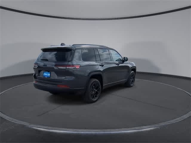 Thumbnail: 2025 Jeep Grand Cherokee - 8