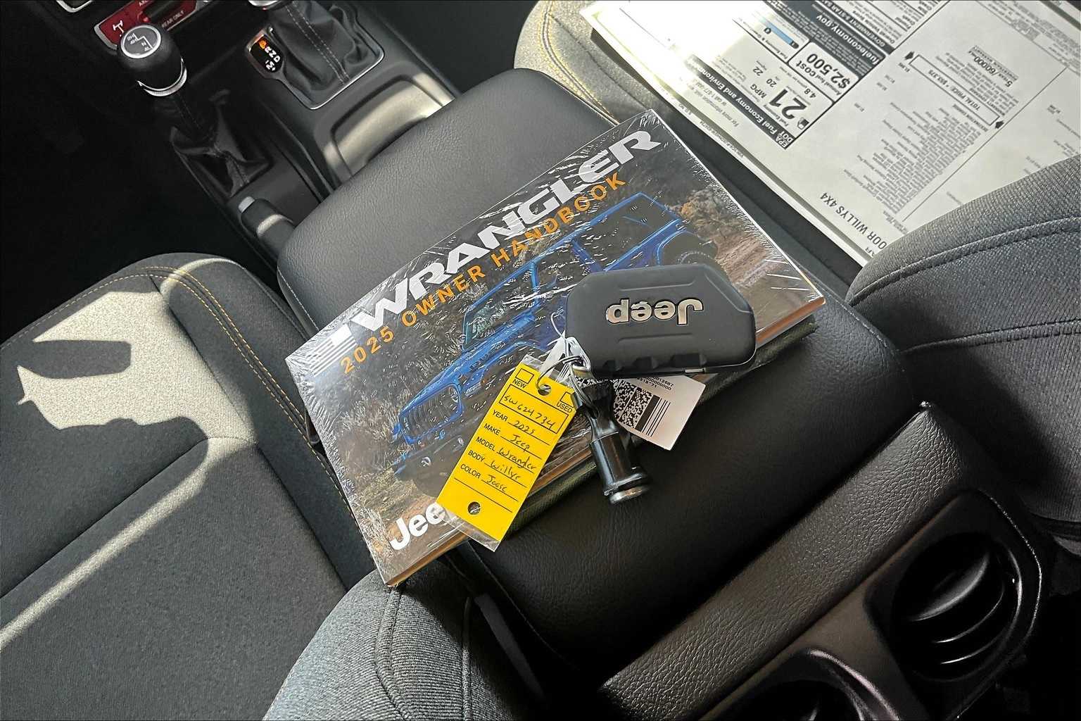 Thumbnail: 2025 Jeep Wrangler - 20