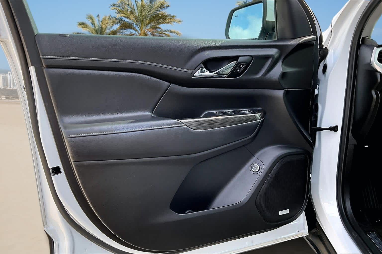 Thumbnail: 2023 GMC Acadia - 24