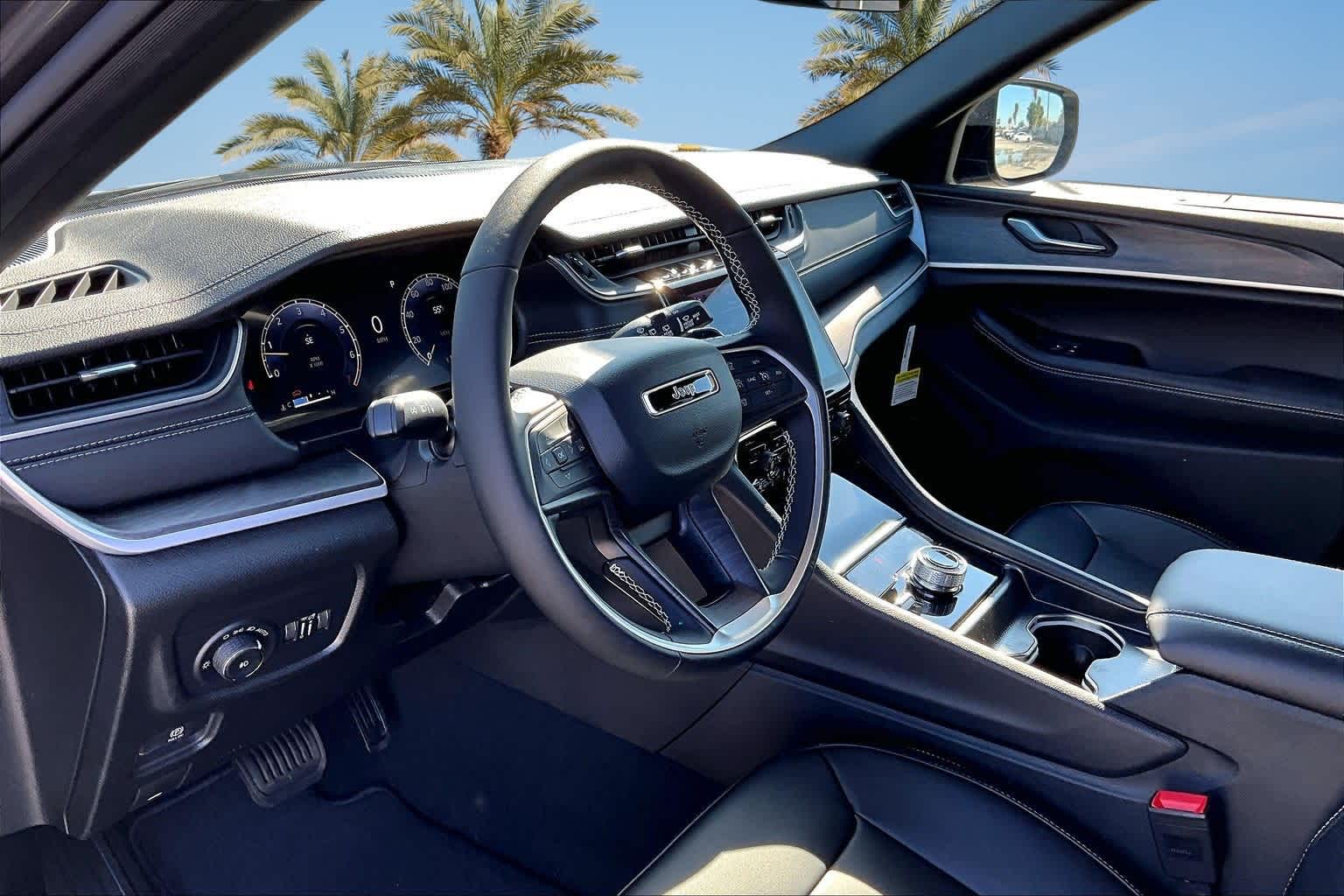 Thumbnail: 2025 Jeep Grand Cherokee - 2