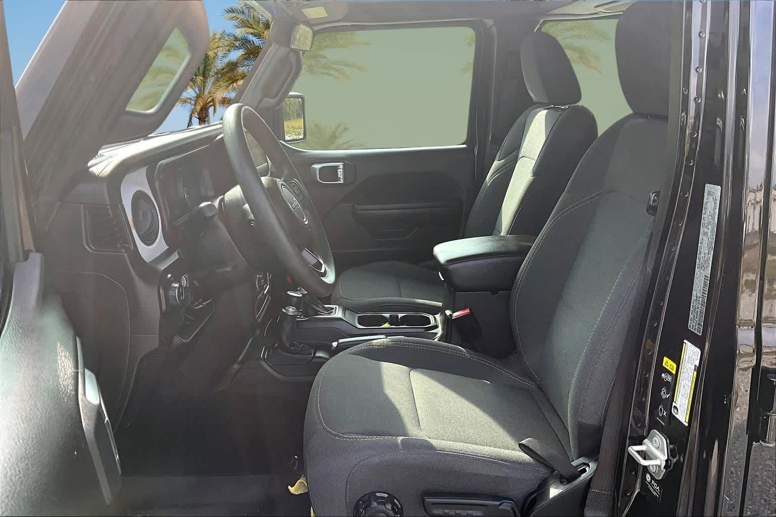 Thumbnail: 2024 Jeep Gladiator - 10