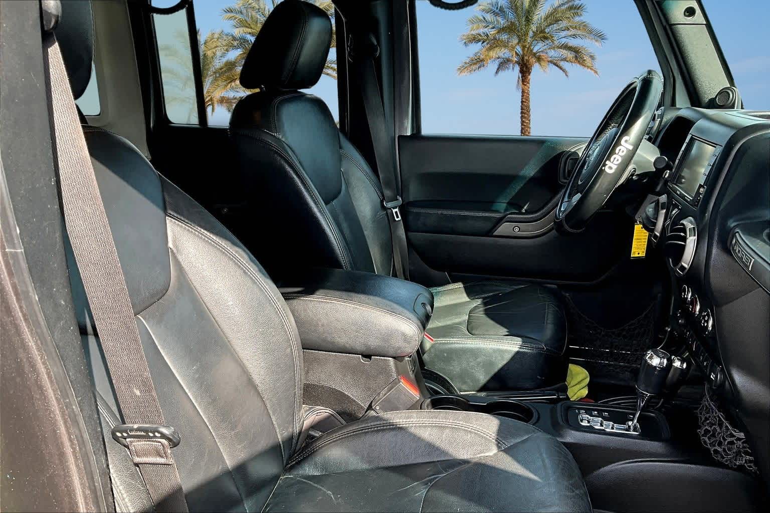 Thumbnail: 2013 Jeep Wrangler - 13