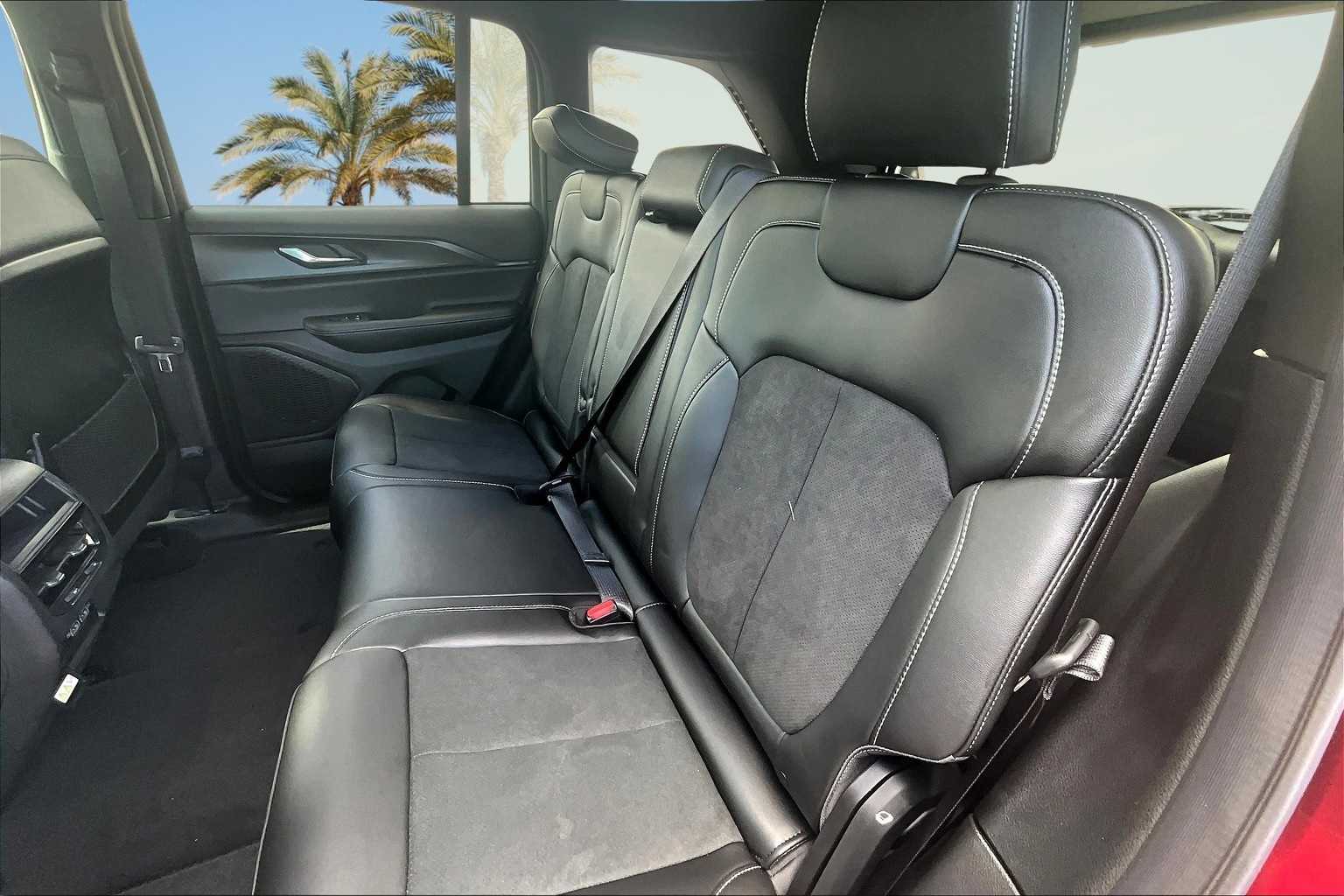 Thumbnail: 2025 Jeep Grand Cherokee - 12