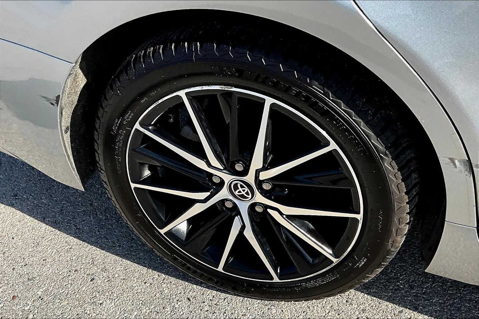 Thumbnail: 2022 Toyota Camry - 30