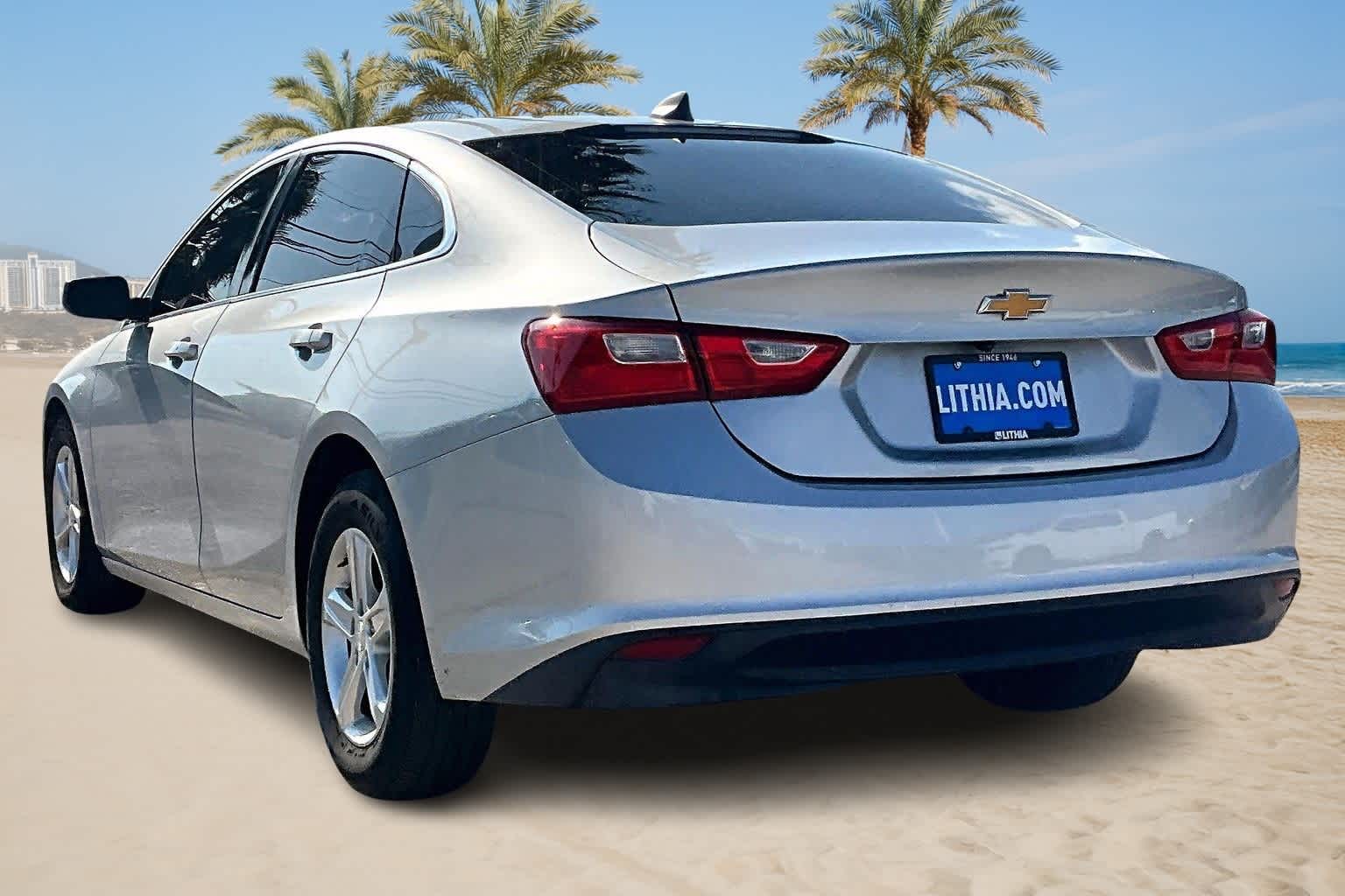 2020 Chevrolet Malibu LS photo 3