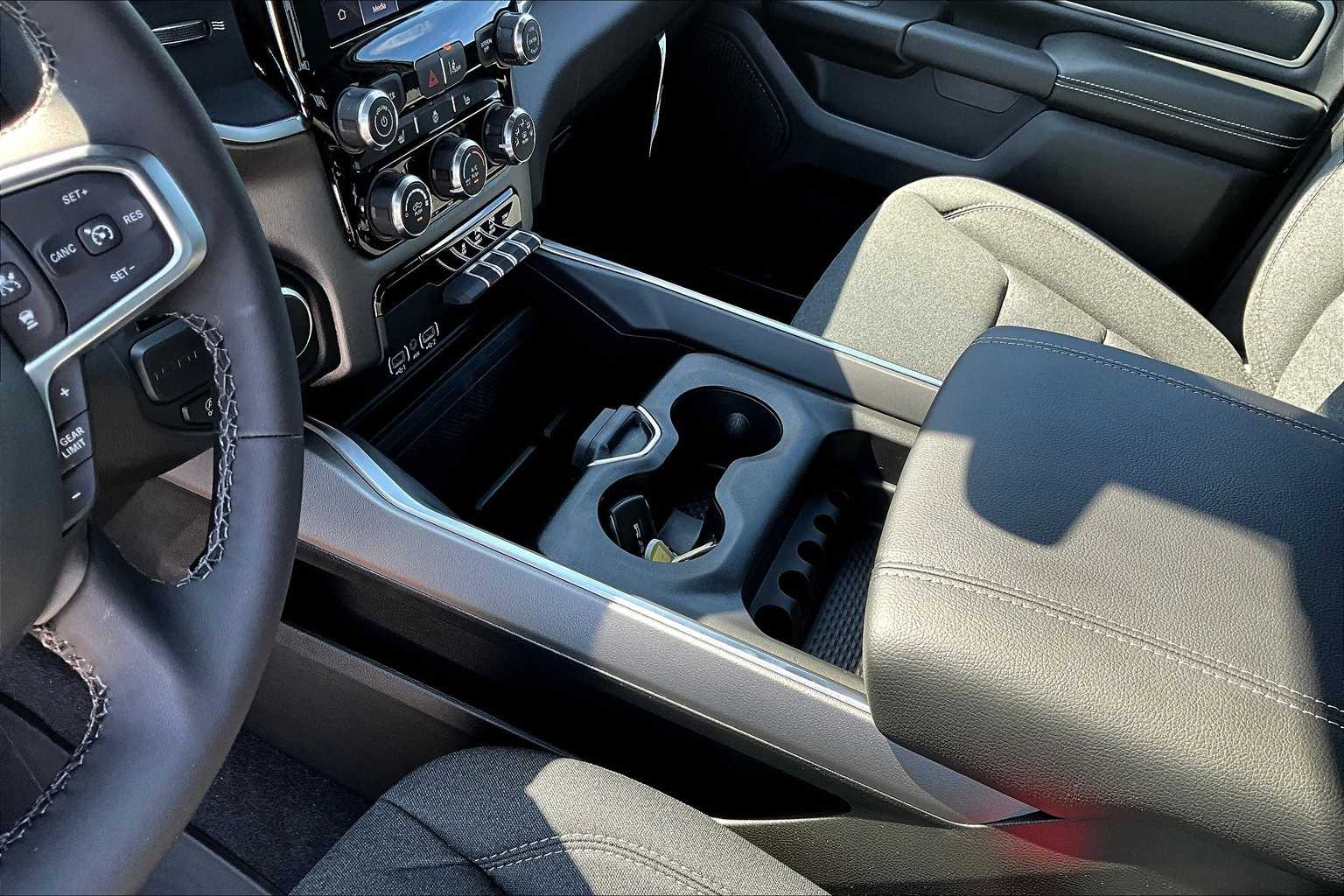 Thumbnail: 2026 RAM 1500 - 17