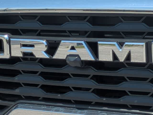 2025 RAM 2500 Tradesman - Photo 12