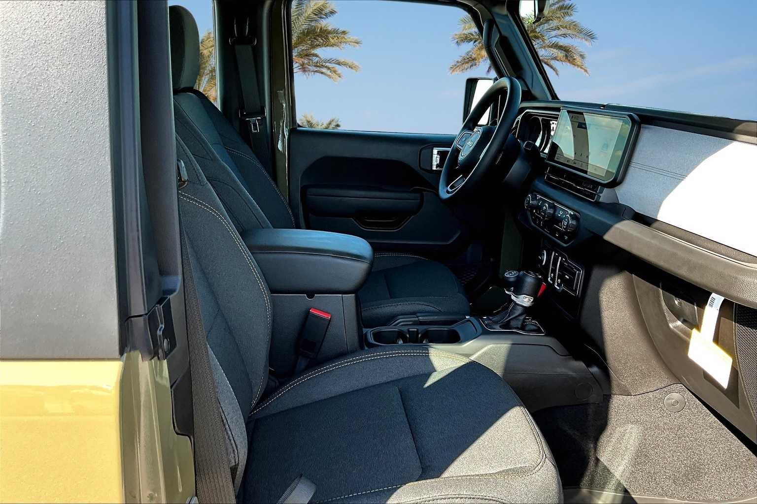 Thumbnail: 2025 Jeep Wrangler - 11