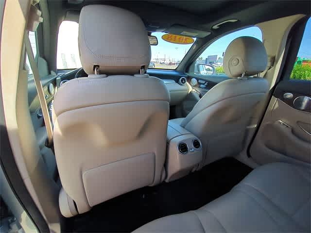 2018 Mercedes-Benz GLC 300 18