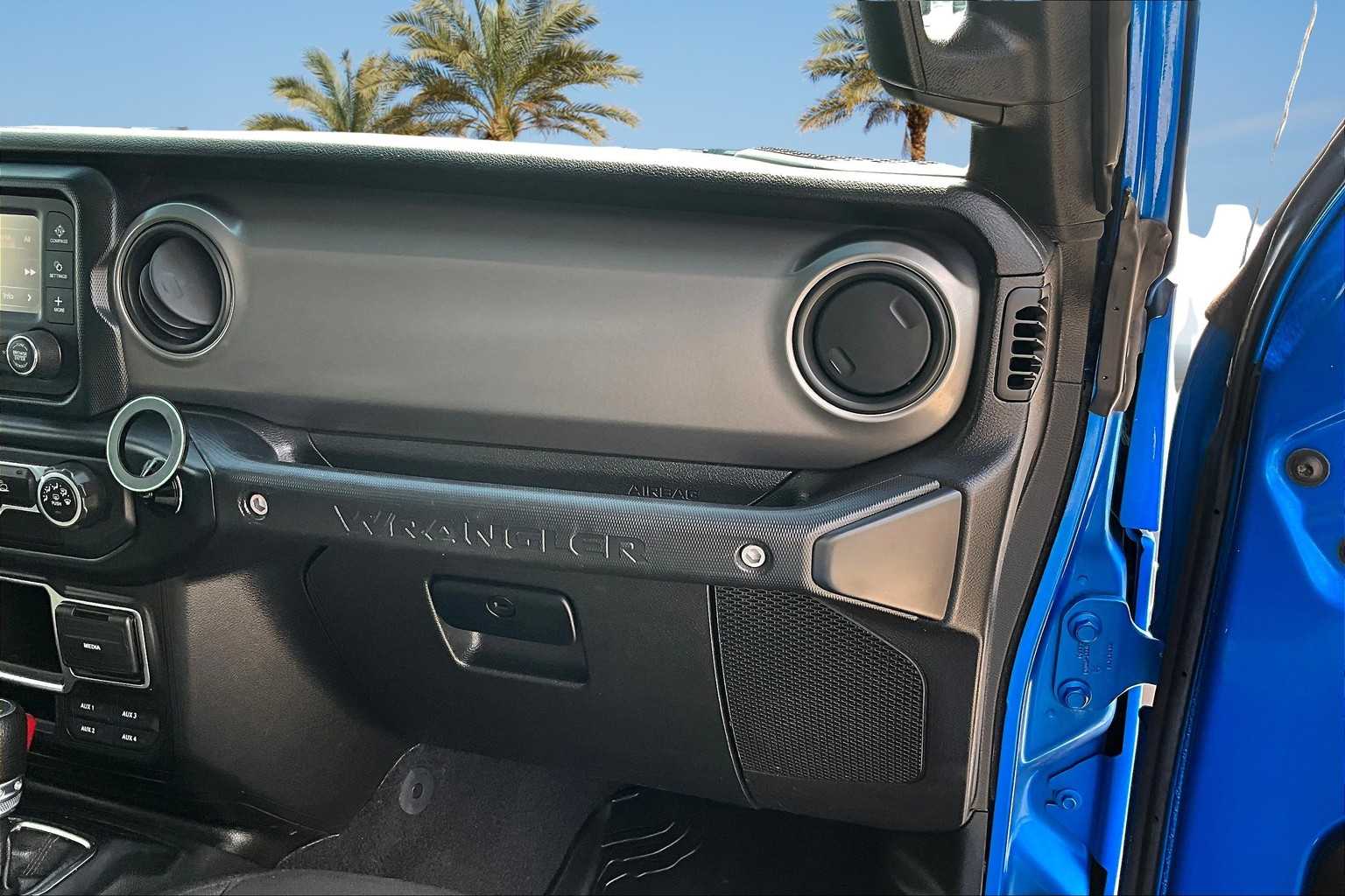 Thumbnail: 2021 Jeep Wrangler - 22