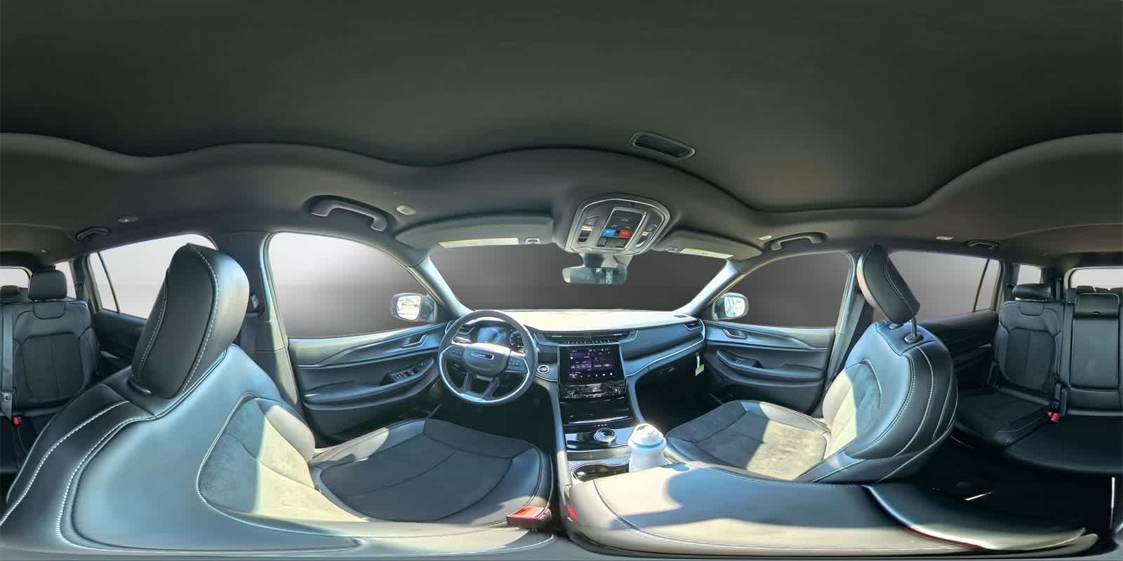 Thumbnail: 2025 Jeep Grand Cherokee - 23