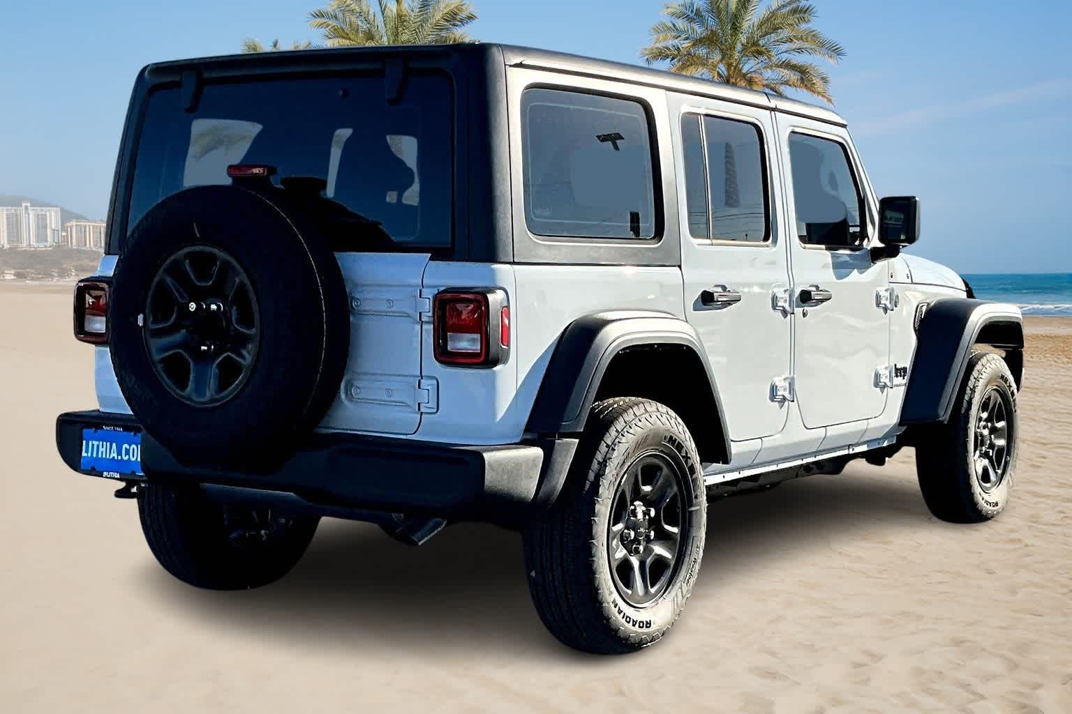 Thumbnail: 2018 Jeep Wrangler - 23