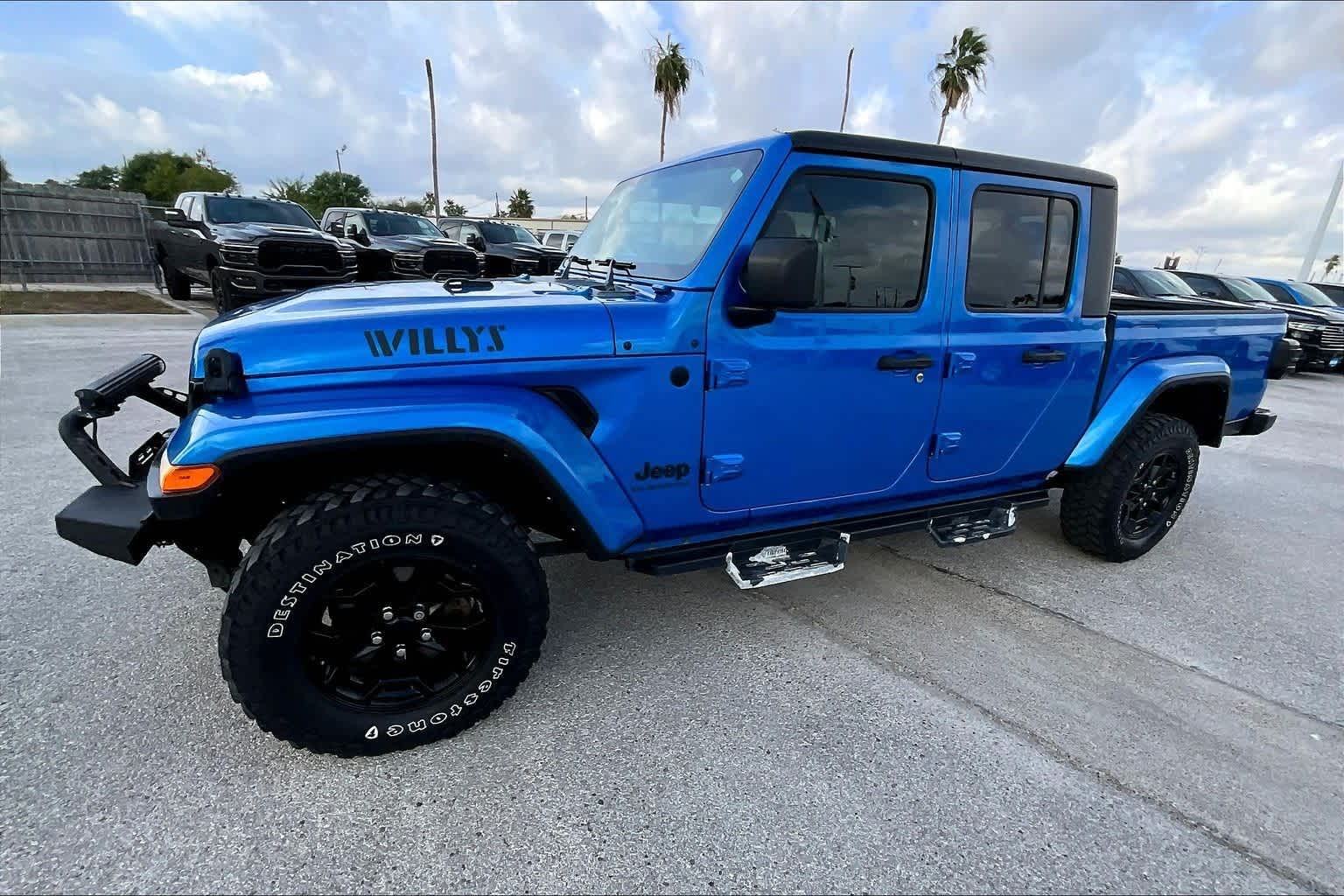 2021 Jeep Gladiator Sport Willys photo 3