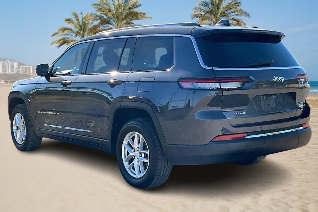 Used 2023 Jeep Grand Cherokee L Laredo SUV