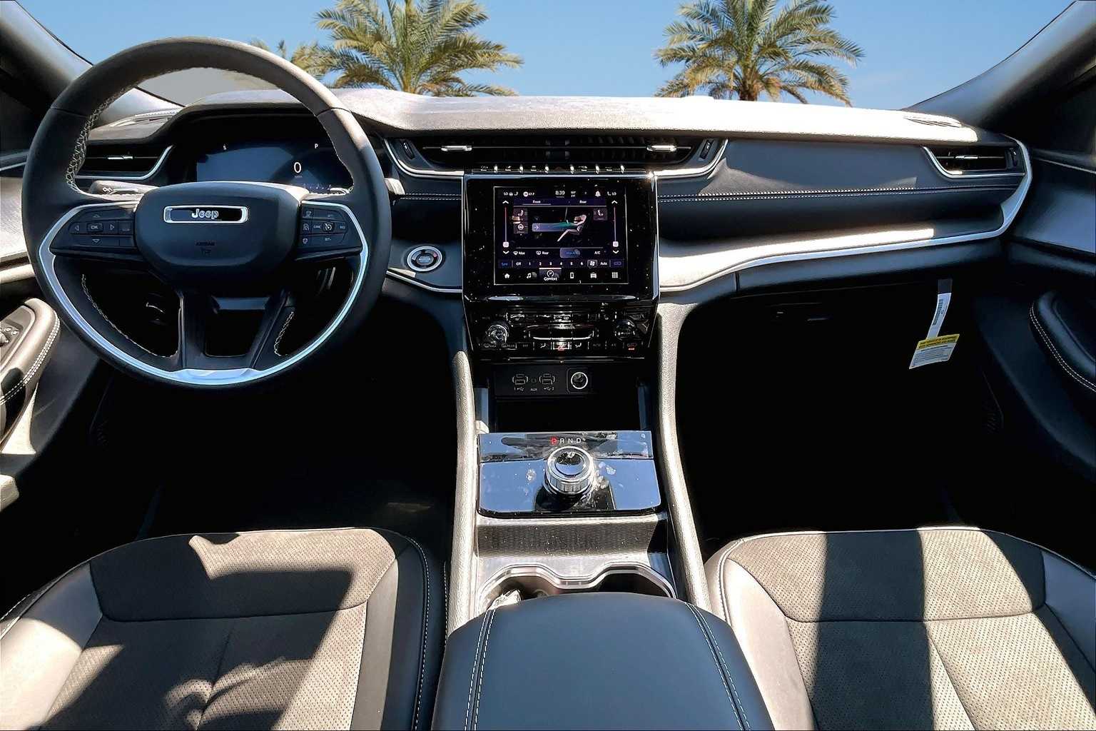 Thumbnail: 2025 Jeep Grand Cherokee - 9